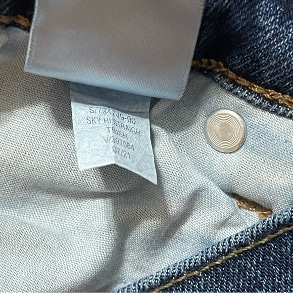 Old Navy Extra High Rise Button Fly Sky Hi Straight Secret Jeans Size 2 - Picture 6 of 12